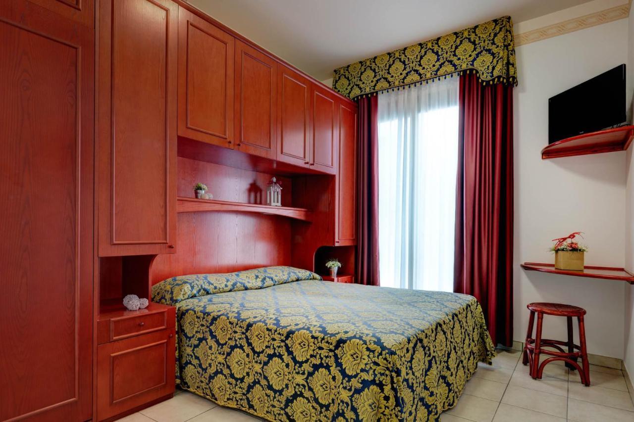 Hotel Garni San Carlo Lido di Jesolo Exteriör bild