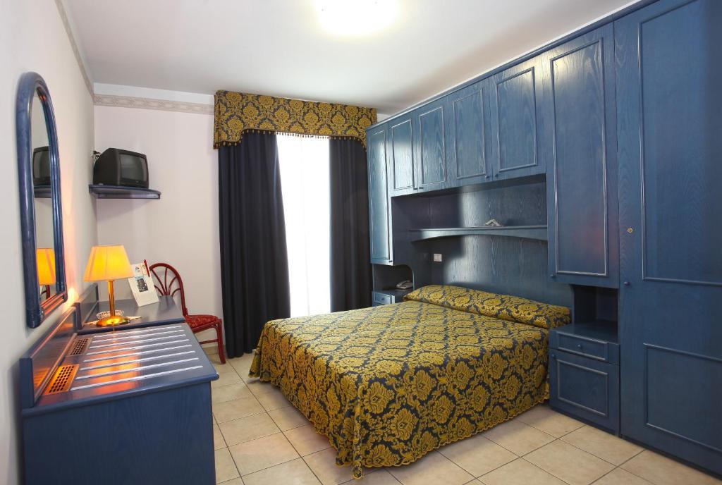Hotel Garni San Carlo Lido di Jesolo Rum bild